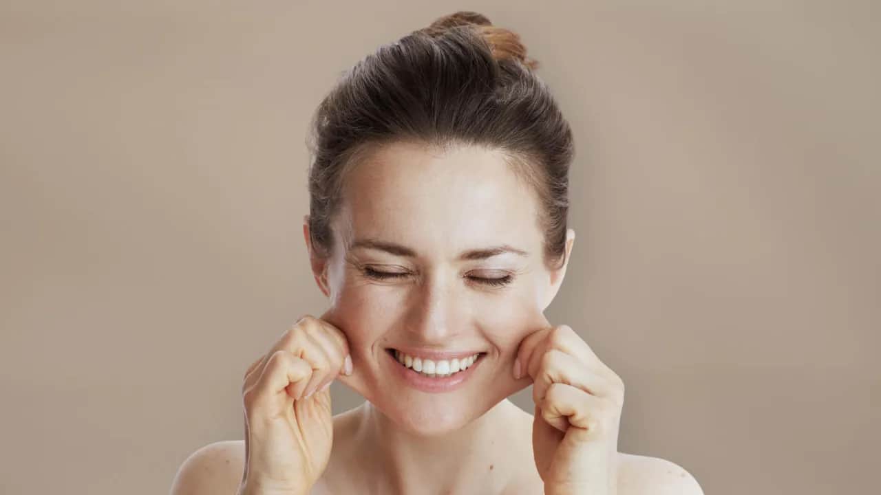 Pielęgnacja cery po 40.: Sekrety młodej skóry. Co naprawdę działa?