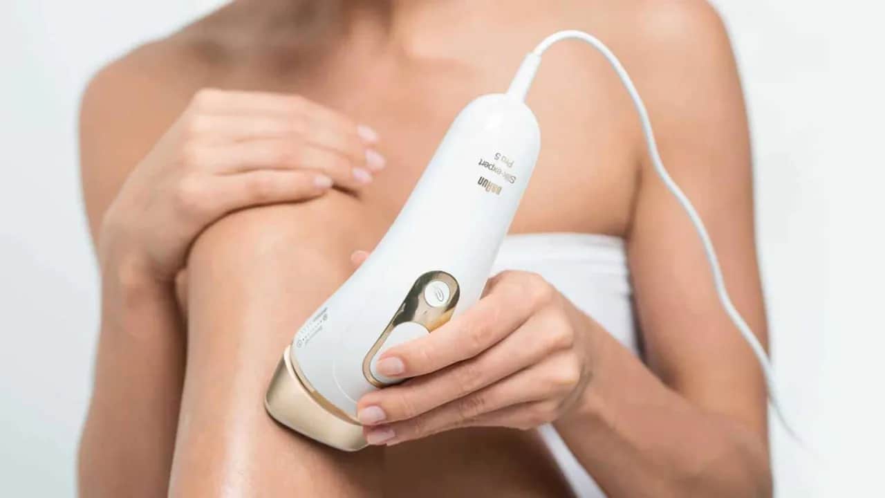 Depilacja laserowa w domu: Jak często robić dla trwałych efektów?